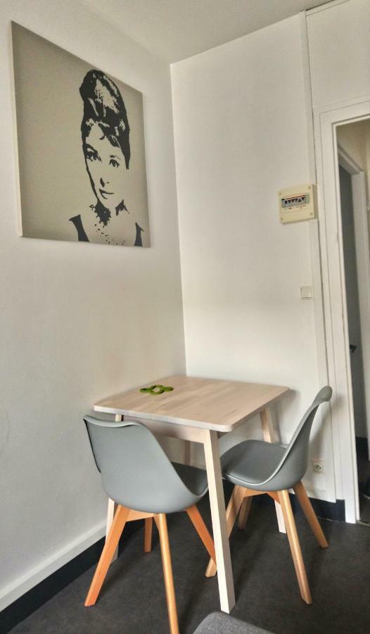 Agreable Appartement Proche Gare Libourne Exteriör bild